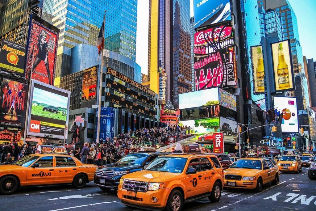 3 Bedrooms 2 Stops To Manhattan Нью-Йорк Екстер'єр фото